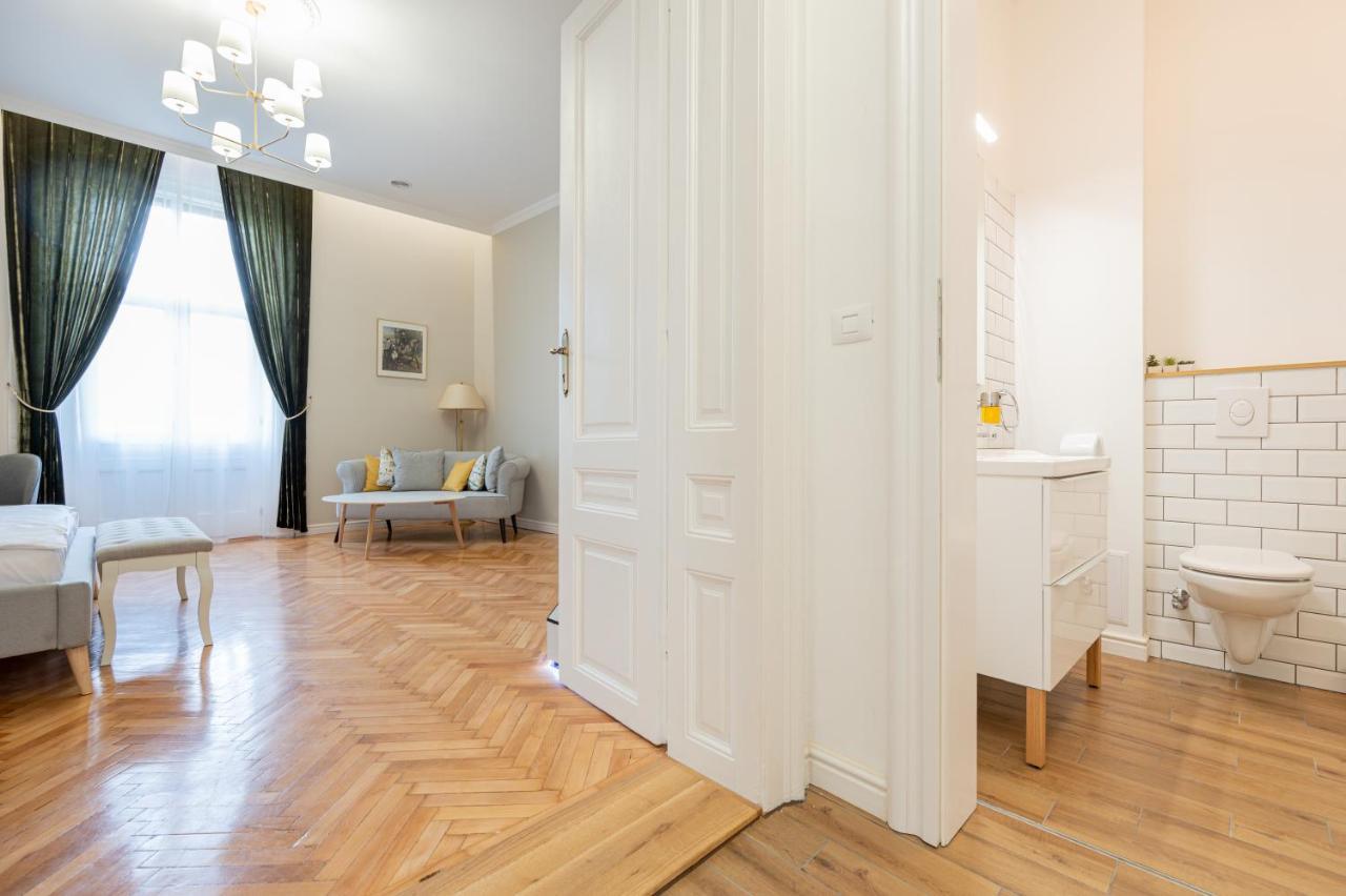 Central Park Apartments Oradea Extérieur photo