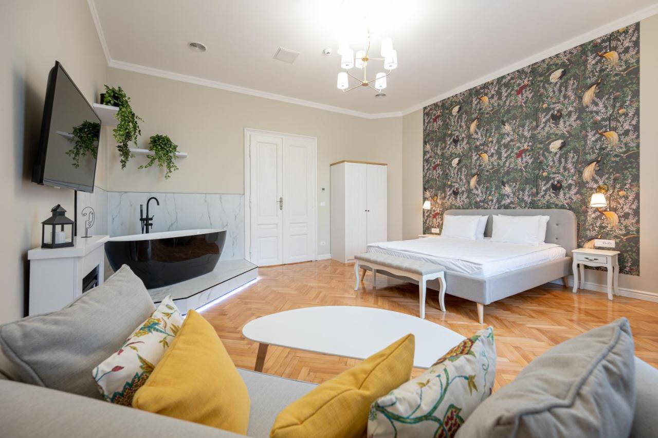 Central Park Apartments Oradea Extérieur photo